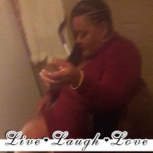 Meet your Posher, Pauline